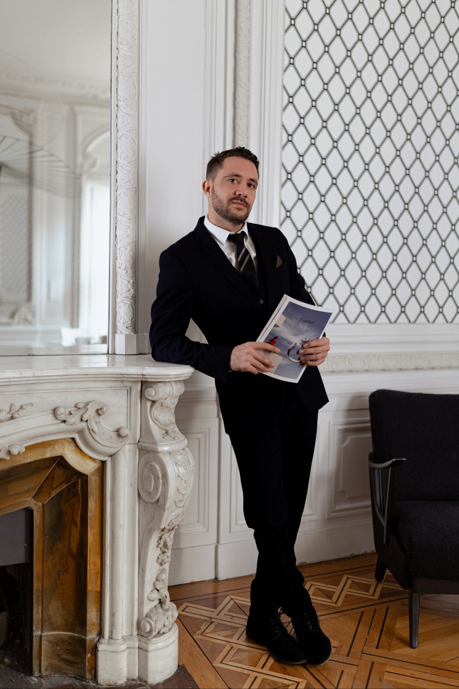 ADELINE-1 Portrait de Simon lors d’un évènement photo dans un hôtel de luxe à Lyon